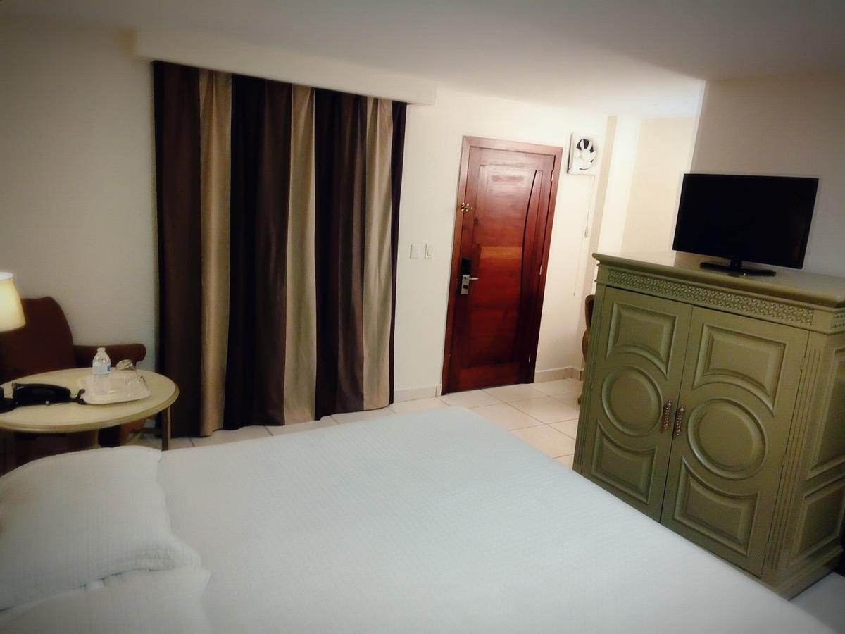 Hotel Martell Сан-Педро-Сула Экстерьер фото